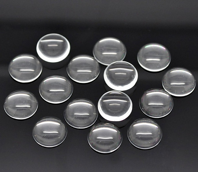 Lot de cabochons ronds en verre loupe transparent 10 mm.