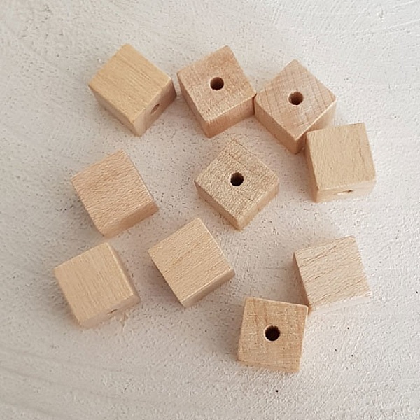 10 Perles Bois Cube / Carr&eacute; 10 mm Brut