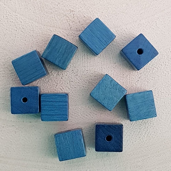 10 Perles Bois Cube / Carr&eacute; 10 mm Turquoise