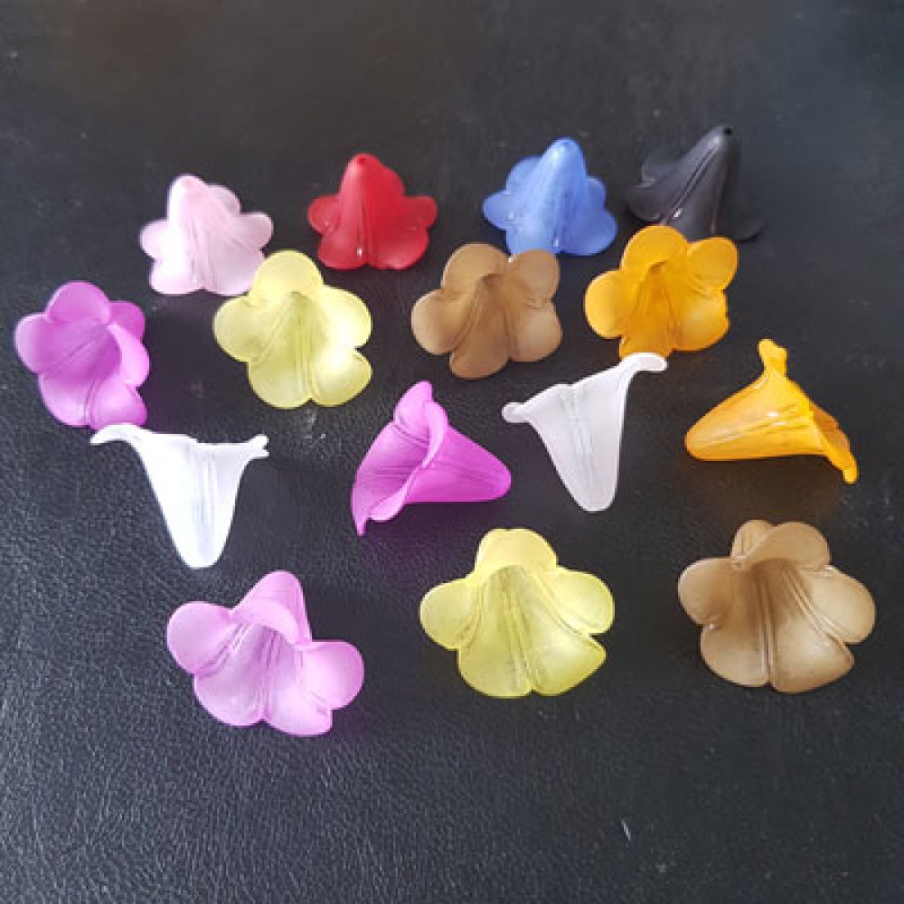 15 Fleurs Lucites Arums assortis