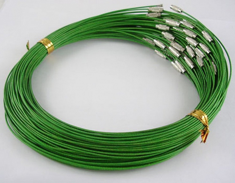 1 collier tour de cou fil c&acirc;bl&eacute; rigide vert de mer fermoir &agrave; visser N&deg;01