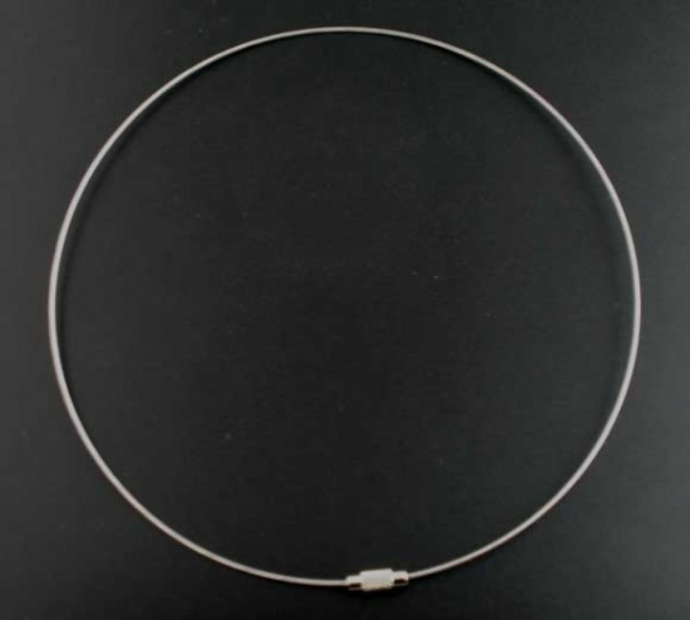 1 collier tour de cou fil c&acirc;bl&eacute; rigide gris fermoir &agrave; visser N&deg;01