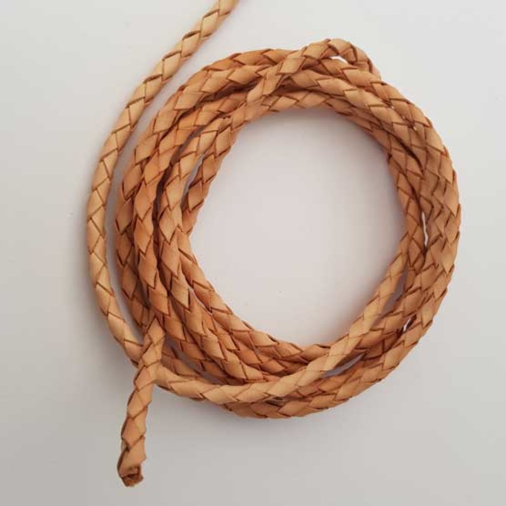 1 m&egrave;tre Cordon rond cuir tress&eacute; Cognac 5 mm