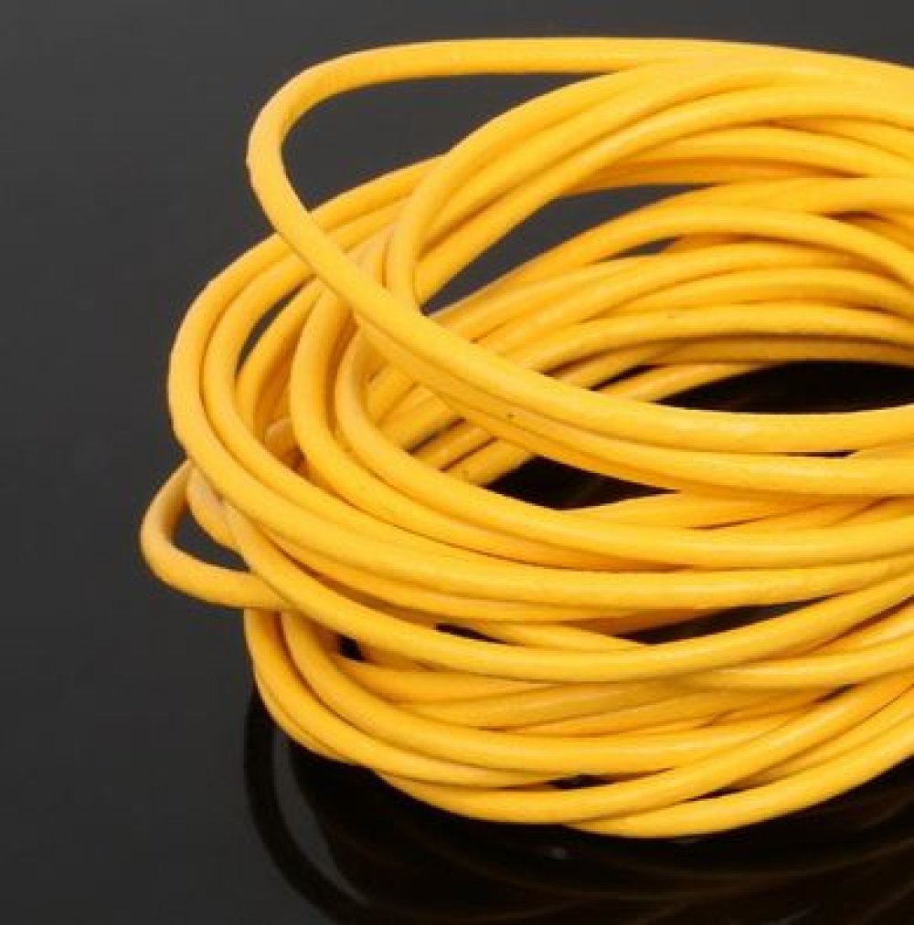 1 m&egrave;tre Cordon rond cuir lisse Jaune 3 mm