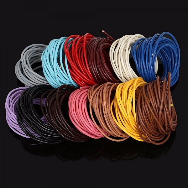 1 m&egrave;tre Cordon rond cuir lisse Rouge 3 mm