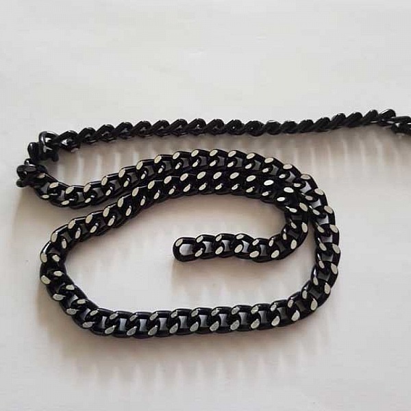 1 m&egrave;tre de chaine plate Noir et Argent
