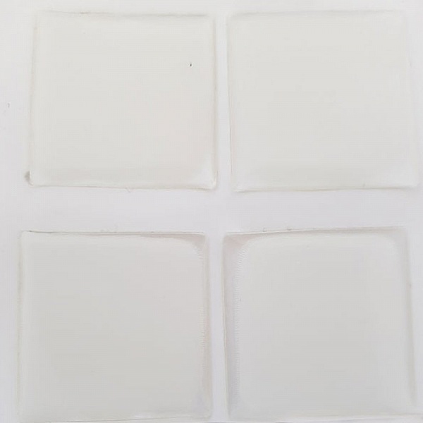 4 Cabochons autocollants en R&eacute;sine de 20 x 20 mm Transparent