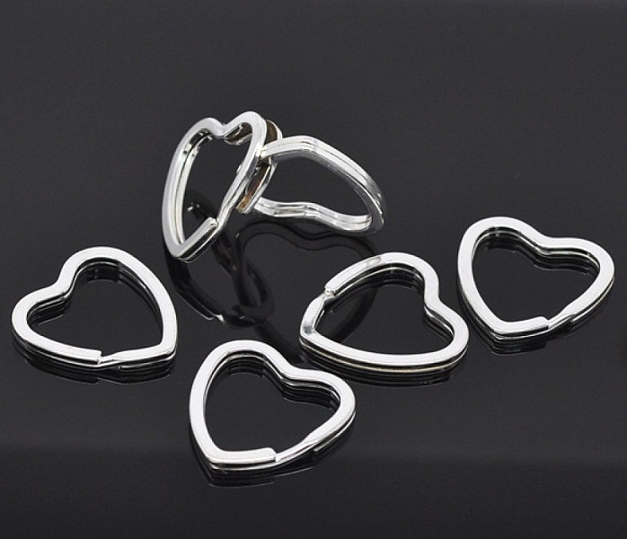 Anneau porte cl&eacute;s forme coeur 31 x 31 mm
