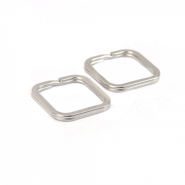 Anneau porte cl&eacute;s forme carr&eacute; Acier Inoxydable 30 x 30 mm