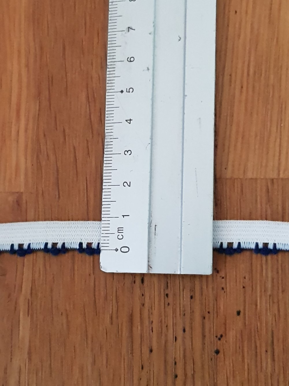 Au m&egrave;tre &Eacute;lastique blanc fantaisie 9 mm.