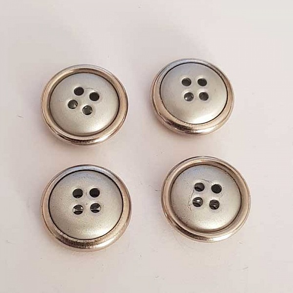 Bouton Argent N&deg;28 de 21 mm Rond