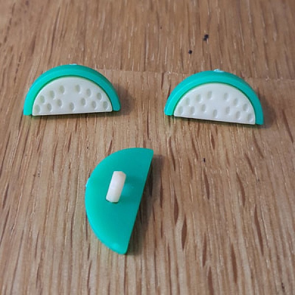 Bouton fantaisie &agrave; motifs pour enfants past&egrave;que N&deg; 08 beige