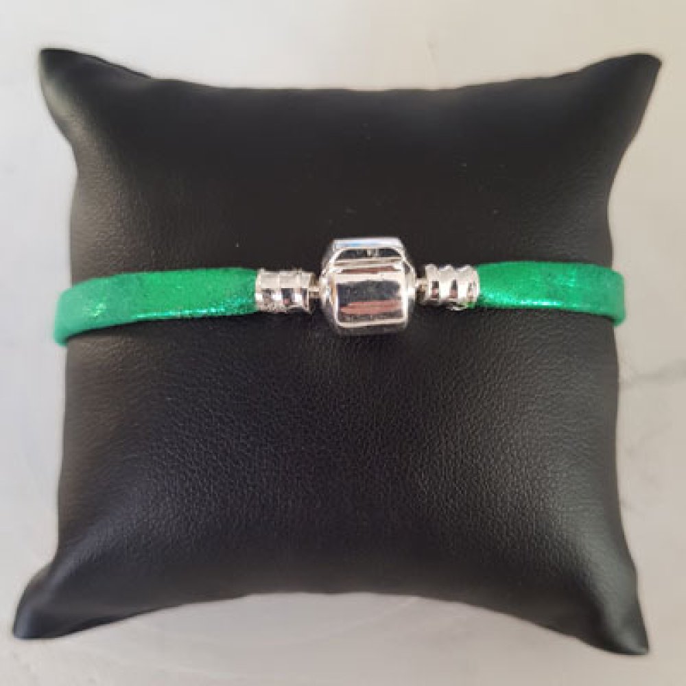 Bracelet Clip Europ&eacute;en lisse Uni 04 DU 15 AU 23 CM Lam&eacute;