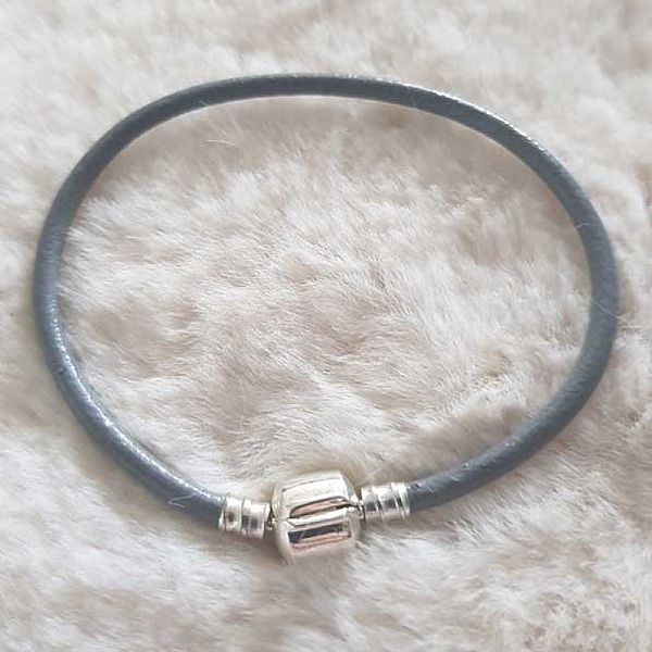 Bracelet Clip Europ&eacute;en lisse Uni 01 DU 15 AU 23 CM Gris