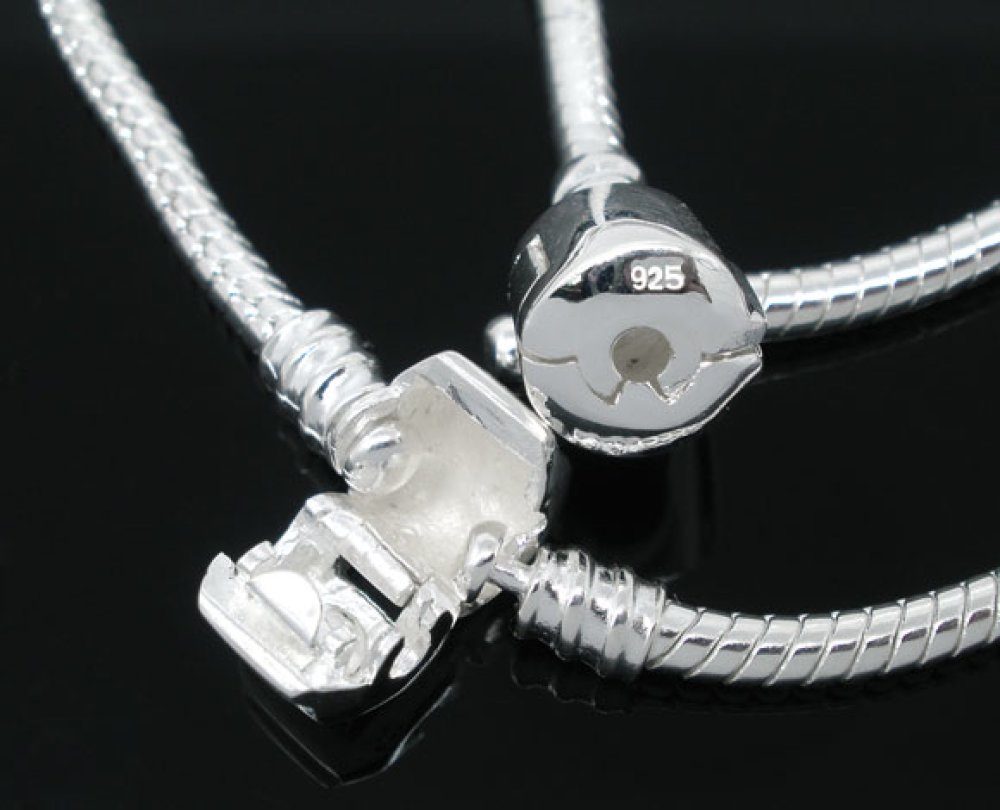 Bracelet Clip Europ&eacute;en 21 cm fermoir Lisse Plaqu&eacute; Argent 925