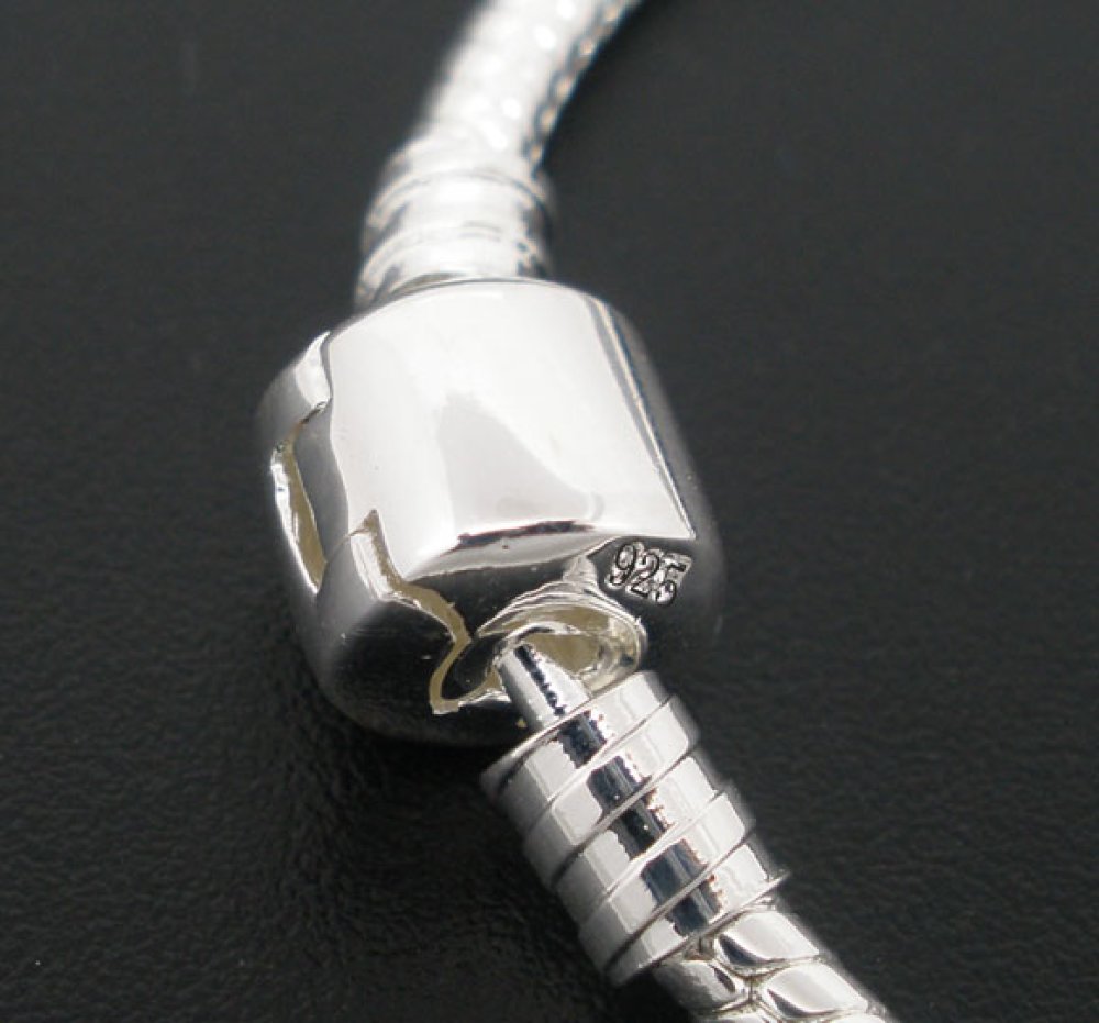 Bracelet Clip Europ&eacute;en  23 cm fermoir Lisse Plaqu&eacute; Argent 925