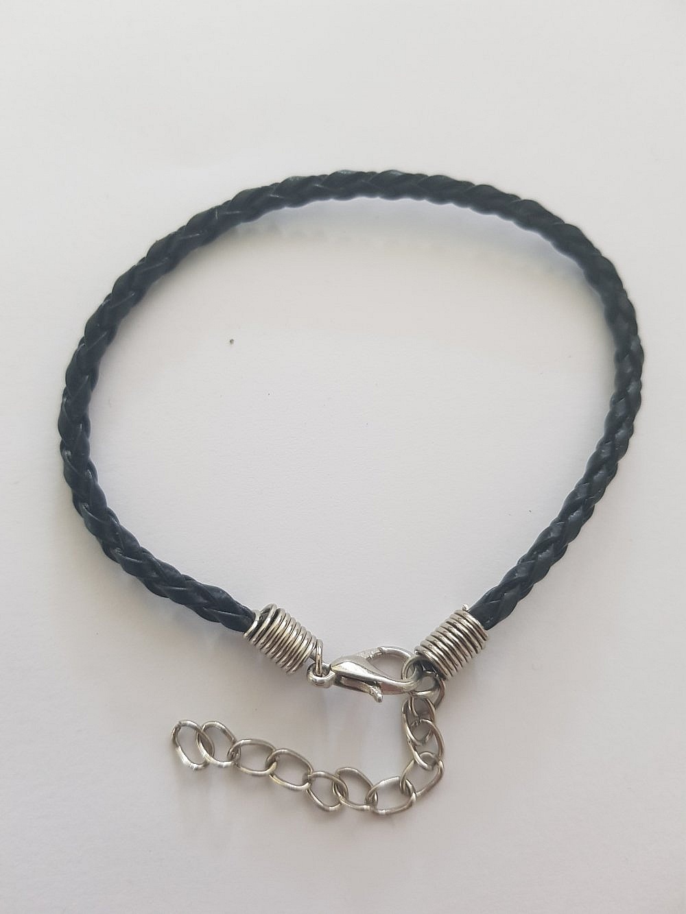 Bracelet Tress&eacute; Effet Cuir Noir 20 cm