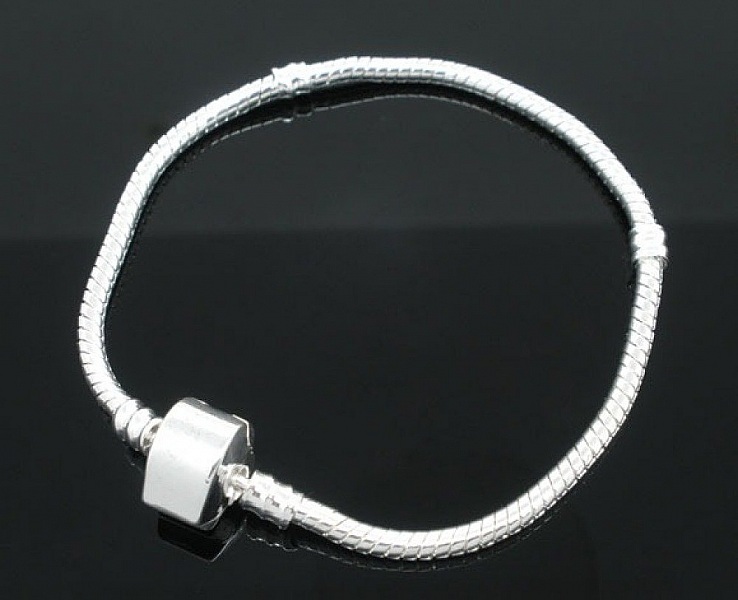 Bracelet maille serpent 3 mm Europ&eacute;en aimant&eacute; du 17 au 23 cm