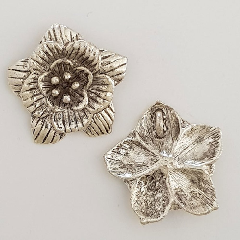 Breloque Fleur M&eacute;tal N&deg;013 Argent