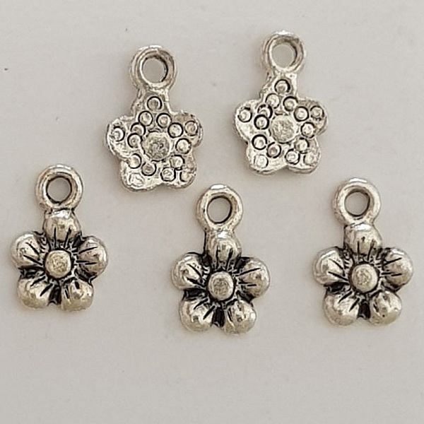 Breloque Fleur M&eacute;tal N&deg;035 Argent