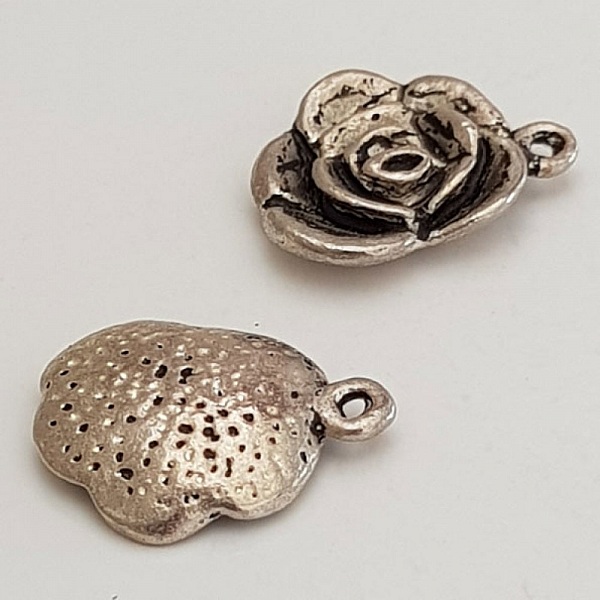 Breloque Fleur M&eacute;tal N&deg;046 Argent