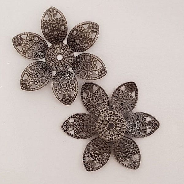 Breloque Fleur M&eacute;tal N&deg;058 Argent Gris