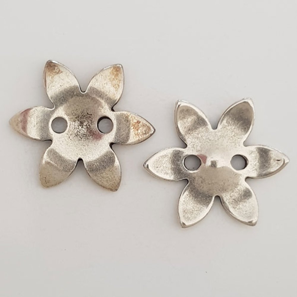 Breloque Fleur M&eacute;tal N&deg;090 Argent Zamak