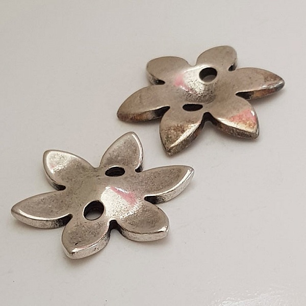 Breloque Fleur M&eacute;tal N&deg;090 Argent Zamak