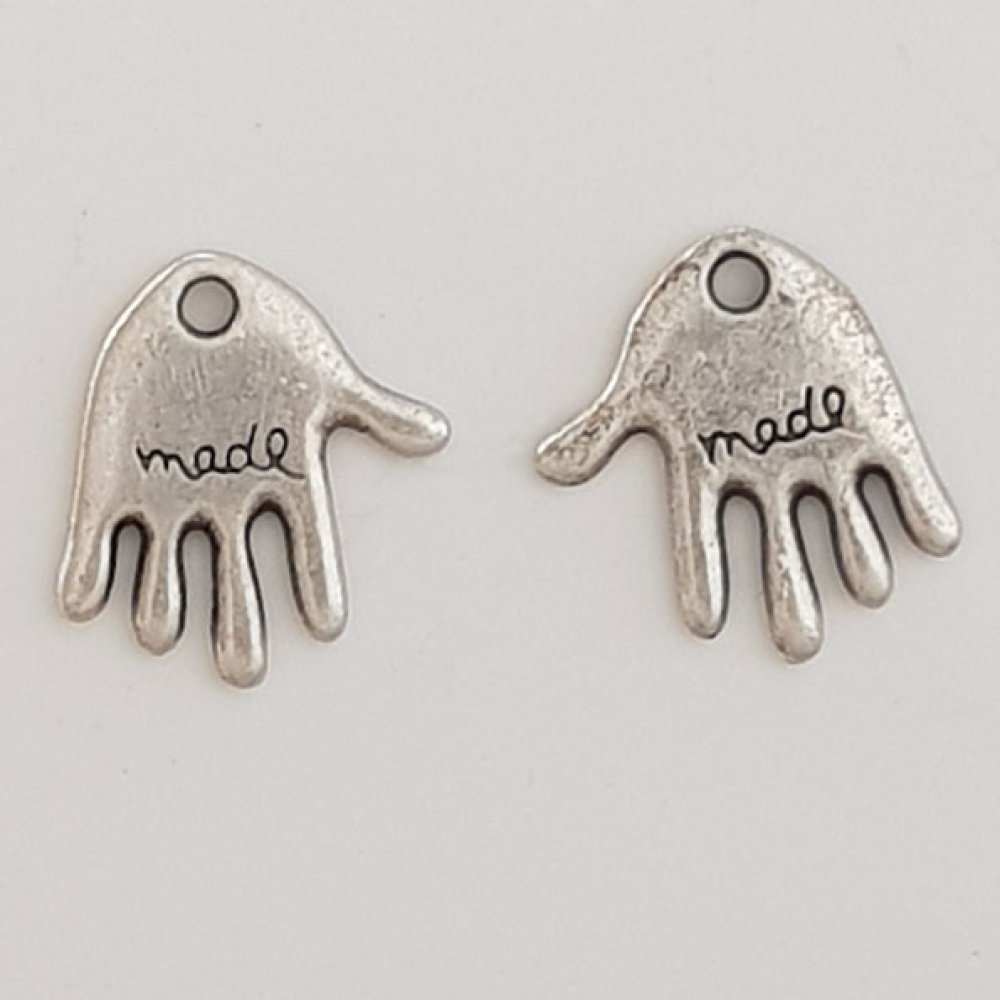 Breloque Main "MADE "N&deg;05 Argent