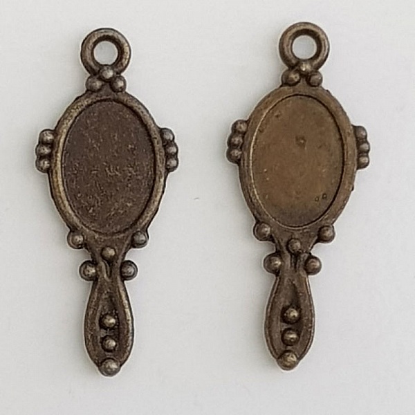 Breloque Miroir &agrave; main Bronze.