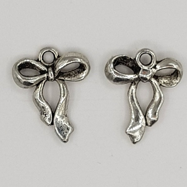Breloque N&oelig;ud N&deg;10 breloque noeud papillon ruban en m&eacute;tal argent
