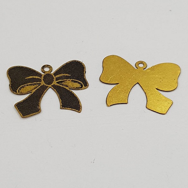 Breloque N&oelig;ud N&deg;17 breloque noeud papillon ruban en m&eacute;tal fin dor&eacute;