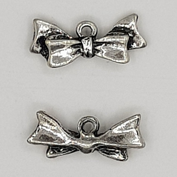 Breloque N&oelig;ud N&deg;20 breloque noeud papillon ruban en m&eacute;tal argent