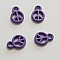 Quatre breloques Peace and Love mauves pour bijoux.