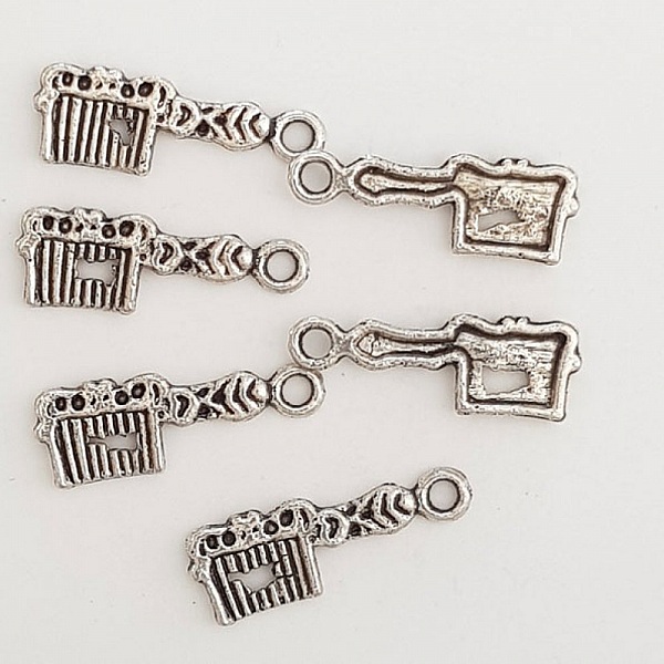 Breloque Peigne &agrave; Cheveux coiffure N&deg;04-02 Lot 6 pi&egrave;ces