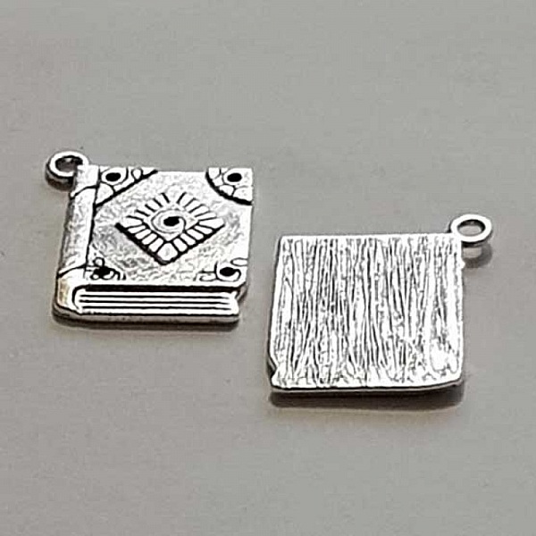Breloque Pendentif Livre Motif losange au centre N&deg;03