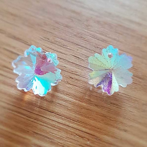 Breloque Pendentif en verre facett&eacute; fleur N&deg;02-01