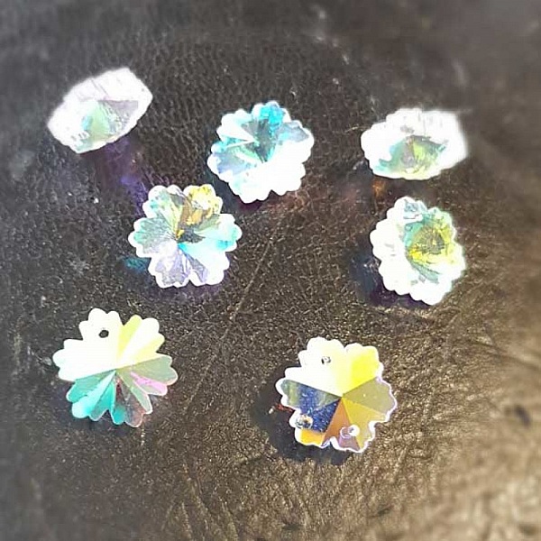 Breloque Pendentif en verre facett&eacute; fleur N&deg;02-01