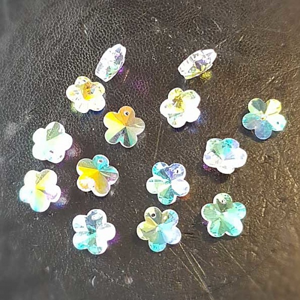 Breloque Pendentif en verre facett&eacute; fleur N&deg;04-01
