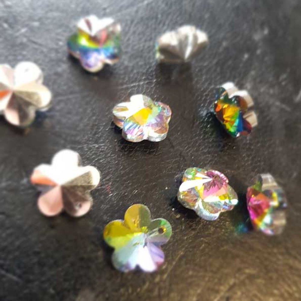 Breloque Pendentif en verre facett&eacute; fleur N&deg;04-02