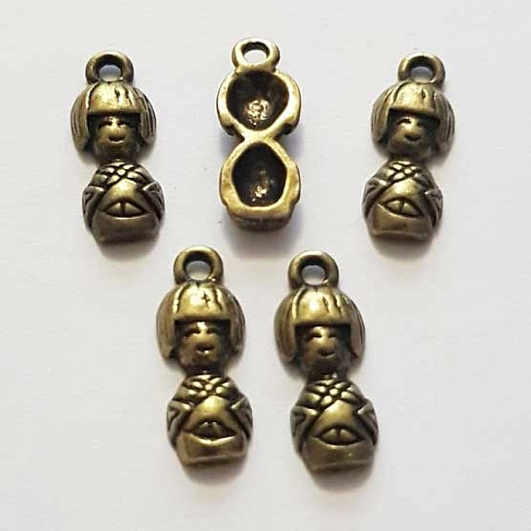 Breloque Poup&eacute;e Chinoise N&deg;01 18 mm Bronze