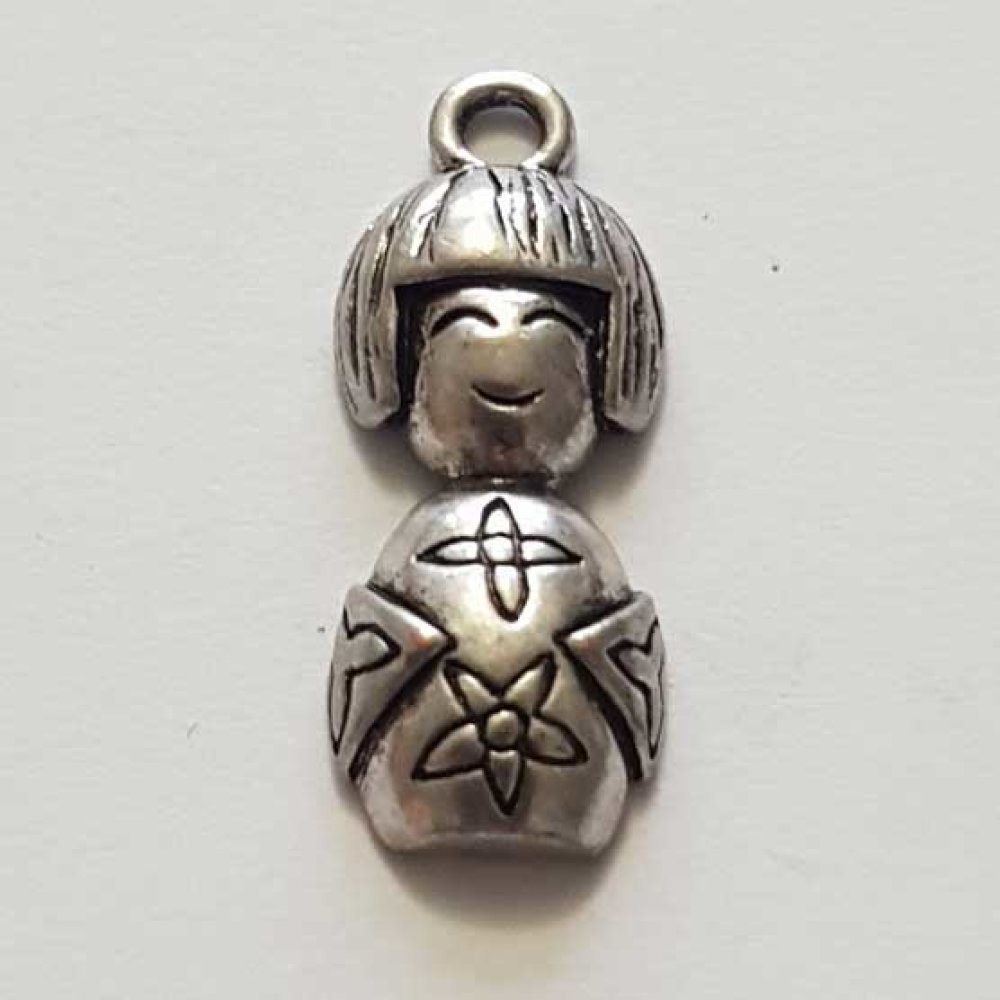 Breloque Poup&eacute;e Chinoise N&deg;02 24 mm Argent