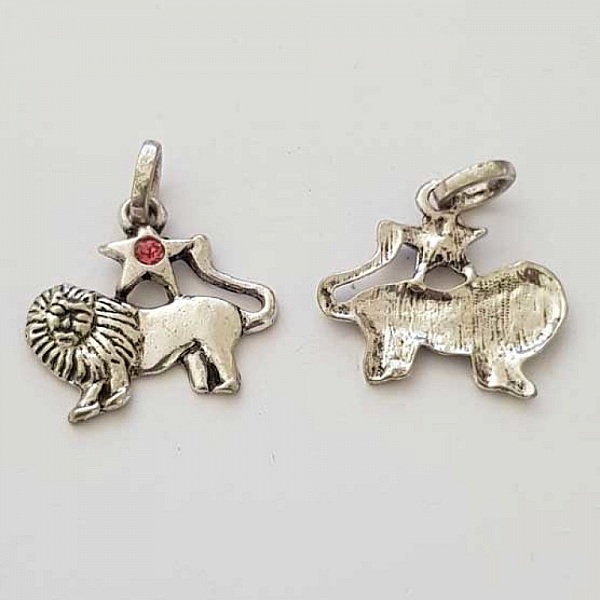 Breloque Signe Zodiaque Lion M&eacute;tal Argent&eacute; N&deg;03 avec strass