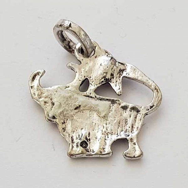 Breloque Signe Zodiaque Taureau M&eacute;tal Argent&eacute; N&deg;03 avec strass