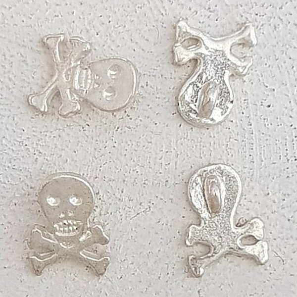 Breloque T&ecirc;te de mort N&deg;22