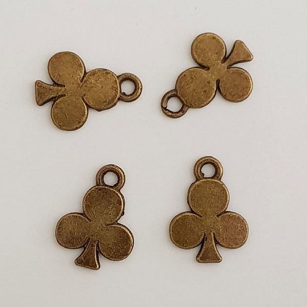 Breloque carte tr&egrave;fle N&deg;03 bronze