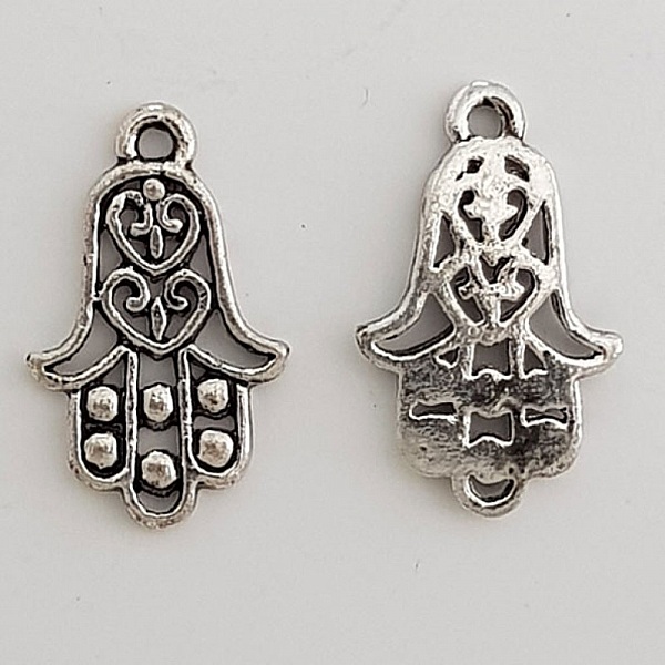 Breloque forme main Hamsa N&deg;02