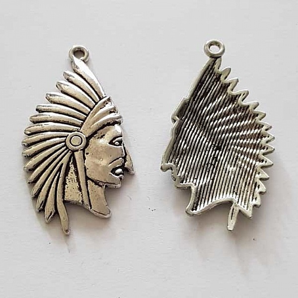 Breloque indien personnage N&deg;02 40 mm