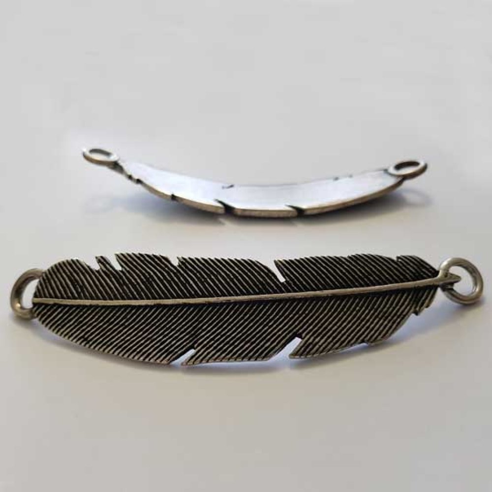 Breloque pendentif Argent en Zamac N&deg;006 Plume Courb&eacute;
