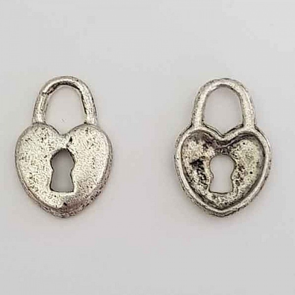 Breloques C&oelig;ur N&deg;08 x 4